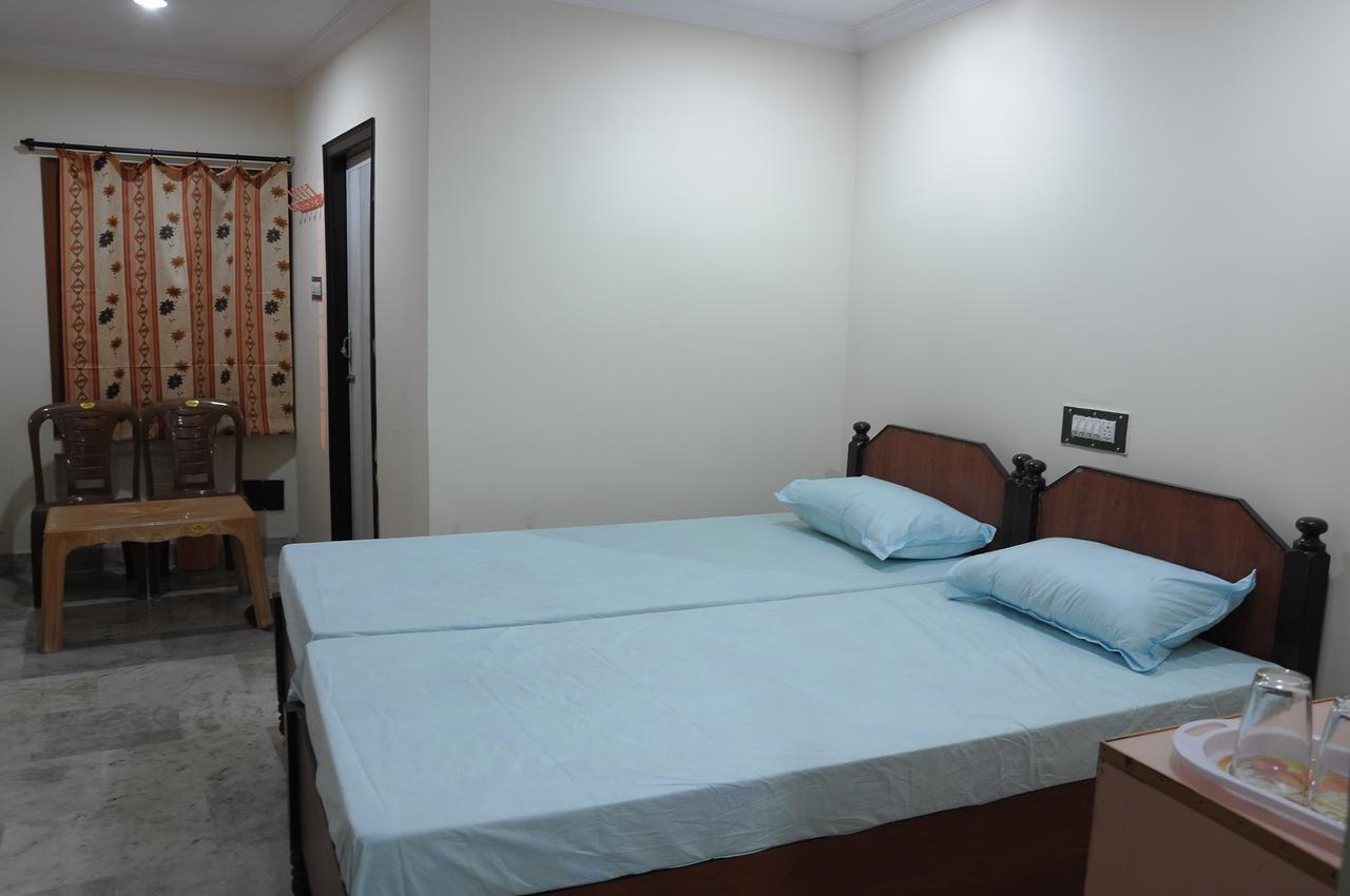 Vani Lodge Visakhapatnam Dış mekan fotoğraf
