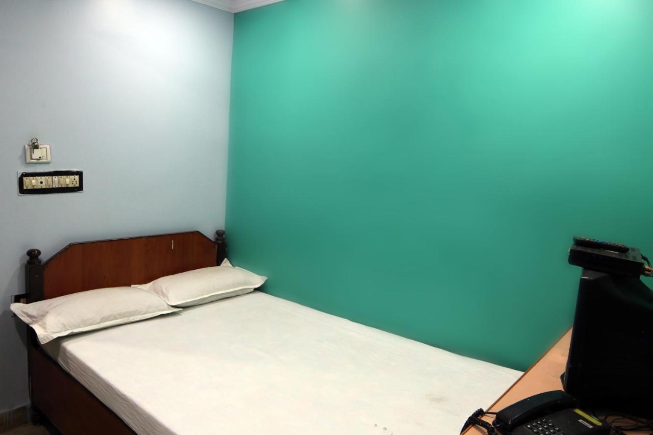 Vani Lodge Visakhapatnam Dış mekan fotoğraf
