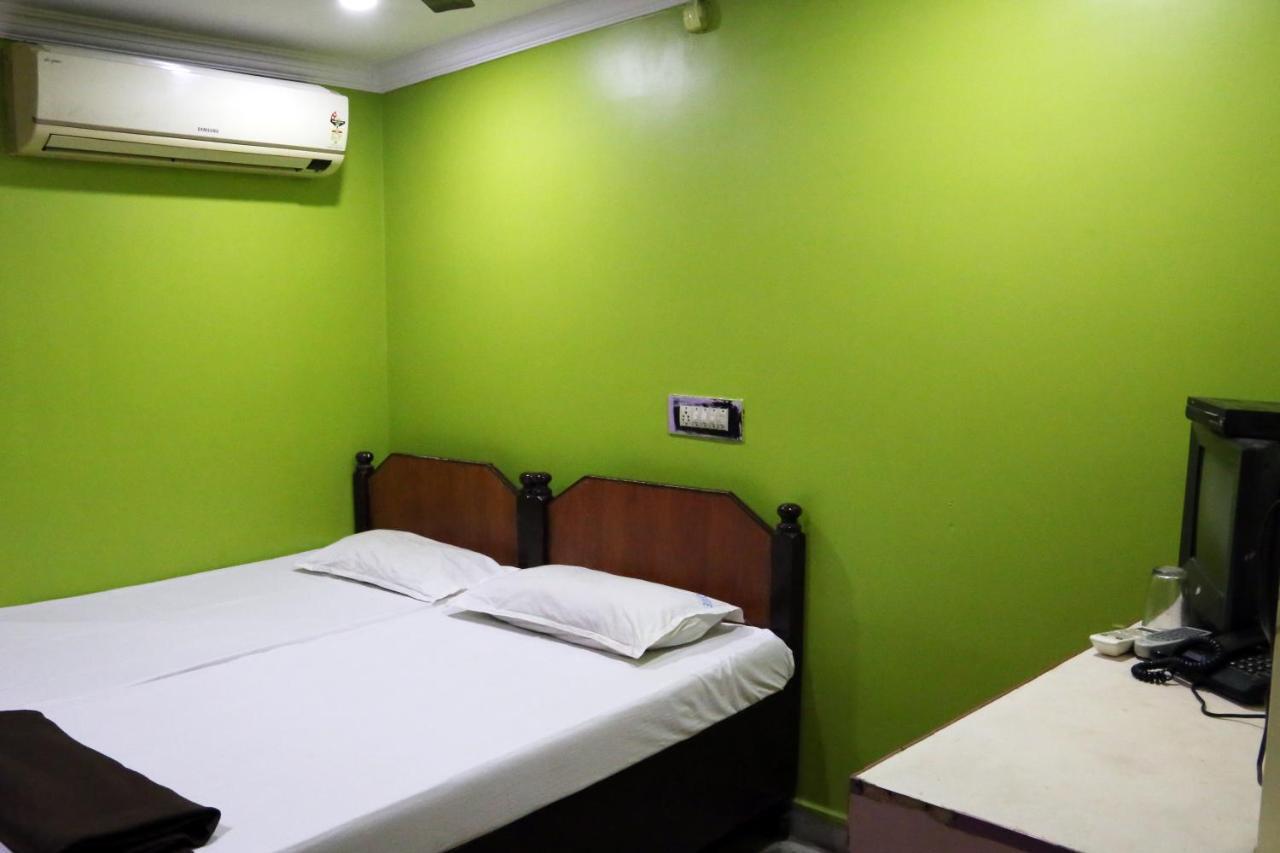 Vani Lodge Visakhapatnam Dış mekan fotoğraf